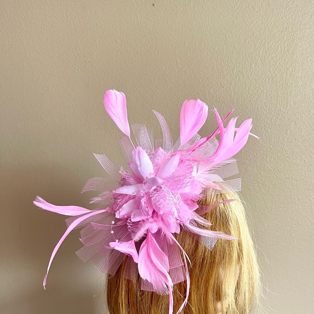 Pink Feather Fascinator - Picture 2 of 4